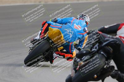 media/Dec-17-2022-SoCal Trackdays (Sat) [[224abd9271]]/Turn 10 Backside (120pm)/